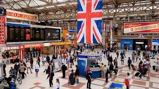 A Walk Through The London Victoria Station London England [upl. by Elana]